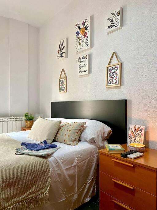 El Almendral Apartment เฮน ภายนอก รูปภาพ